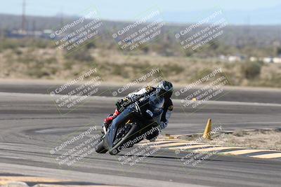 media/Jan-15-2026-Racers Edge (Thu) [[dfebeb70ab]]/3-B Group/Session 2 (Turn 11)/